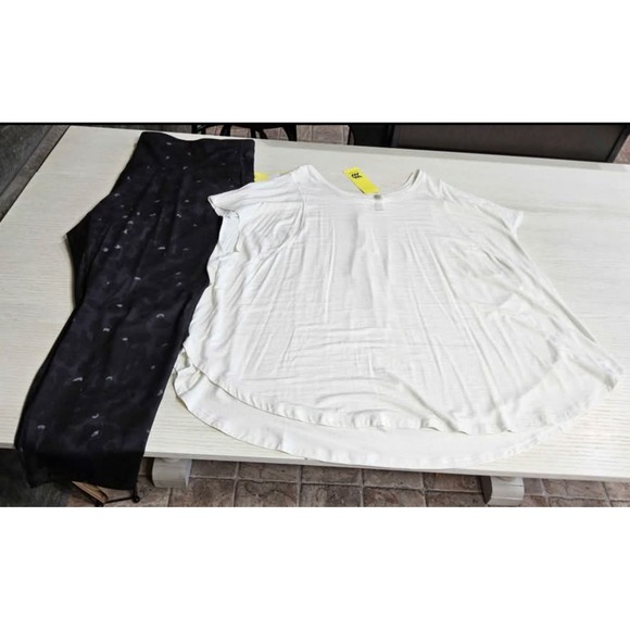 Lot NEW Target All In Motion Women's Plus Size 4X 26 / 28 Clothing Shorts Pants - Picture 1 of 8